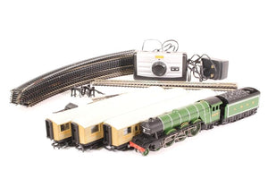 "Flying Scotsman" complete train set - Pre-owned - Intermittent runner, one buffer missing off one coach, one coach missing couplings hooks,  2 track pieces damaged, imperfect box