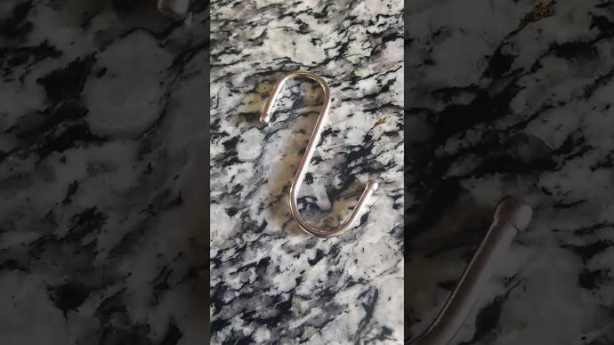 HIGH QUALITY MATERIAL - Stainless steel shiny silver-tone finish; Anti-rust and smooth shoulders without notches for safe to use