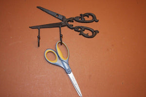 1), Mom Crochet Gift, Vintage-look crochet wall hook organizer, Old-fashioned Scissors, Cast Iron, Antique-style,  H-64